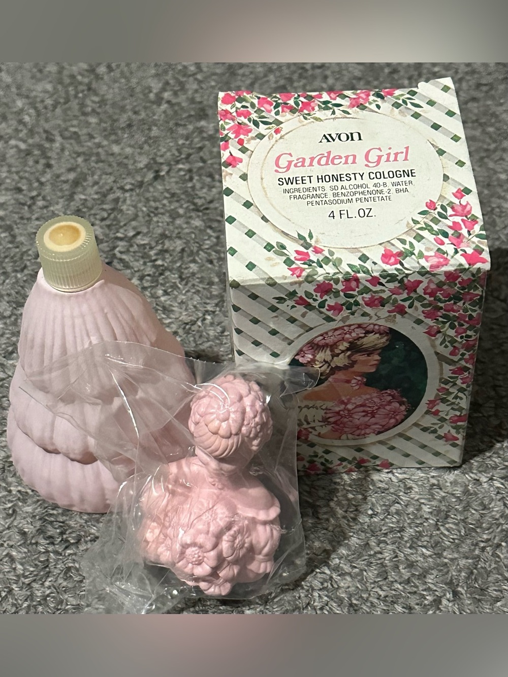 Vintage Avon Garden Girl Pink Sweet Honesty Cologne Perfume Decanter Box 4 Fl oz